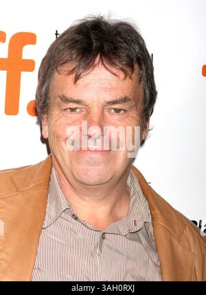 Sep 14, 2009 - Toronto, ON, Canada - NEIL JORDAN à la première de 'Ondine' au Festival international du film de Toronto 2009. (Crédit image : © Dan Herrick/ZUMA Press) Banque D'Images