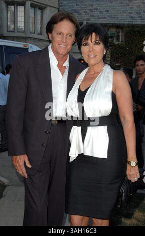 Aces & Angels Celebrity Poker Tournament au Playboy Mansion à Holmby Hills, CA 07-11-2009 photo par James Diddick Globe photos @ 2009 BRUCE JENNER ET KRIS JENNER K62572JDI Banque D'Images