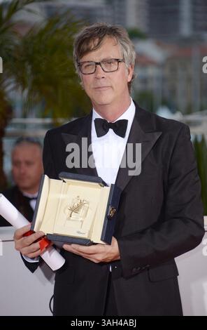 14 mai 2015 - Cannes, France - CANNES, FRANCE - 24 MAI : directeur Todd Haynes pose avec la meilleure actrice Prix au nom du gagnant Rooney Mara pour son rôle dans le film 'Carol' à un photocall pour les gagnants de la Palme d'or lors de la 68e assemblée annuelle du Festival du Film de Cannes le 24 mai 2015 à Cannes, France (crédit Image : © ZUMA/Injimbert Frederick Wire) Banque D'Images