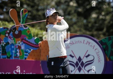 26 AVR. 2015 San Francisco, CA : Lydia Ko tee off au 7ème trou lors de la LPGA Swinging Jupes Classic au Lake Merced Golf Club San Francisco, CA(crédit image : © Thurman James/Cal Sport Media/ZUMAPRESS.com) Banque D'Images