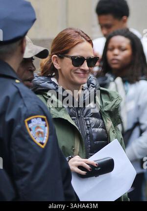 22 avril 2015 - New York City, NY, USA - L'actrice Julia Roberts était sur le tournage du nouveau film "Monster d'argent" le 22 avril 2015 à New York (crédit image : © Zelig Shaul/Ace Pictures/ZUMA Wire) Banque D'Images
