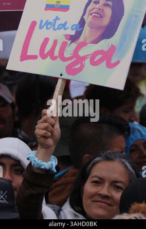 LUISA Gonzalez CLÔTURE DE LA CAMPAGNE À QUITO, mercredi 9 avril 2025 clôture de la campagne à Quito de la candidate Luisa Gonzalez et des partisans du RC, avenue Moran Valverde au sud de la capitale photos API Alberto Suarez Quito Pichincha Ecuador POL CIERRECAMPANALUISAGONZALAEZENQUITO 6b4ac60cccc51a2dc0eebbb144f00a317 Copyright : xALBERTOxSUÃREZx Banque D'Images
