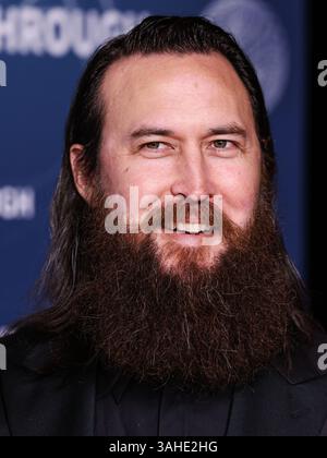 SANTA MONICA, LOS ANGELES, CALIFORNIE, États-Unis - 05 AVRIL : Danny Fujikawa arrive à la 11e cérémonie de remise du prix Breakthrough qui s'est tenue au Barker Hangar le 5 avril 2025 à Santa Monica, Los Angeles, Californie, États-Unis. (Photo de Xavier Collin/image Press Agency) Banque D'Images