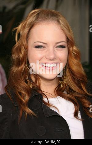 12 juillet 2007 - Universal City, CALIFORNIE, États-Unis - 12 juillet 2007 - Universal City, Californie - Emma Stone. ''je vous prononce maintenant Chuck et Larry'' première de Los Angeles à Universal City Walk. Crédit photo : Byron Purvis/AdMedia Banque D'Images