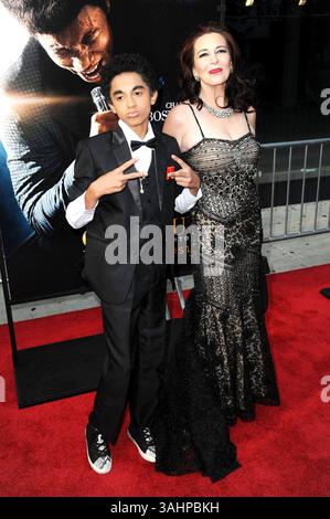 James Brown II et Tomi Rae Brown lors de la première de 'Get on Up' à l'Apollo Theater de New York - 21 juillet 2014 Banque D'Images