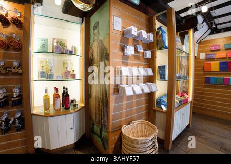 Boutique de cadeaux touristique dans une ville Banque D'Images