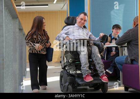Enseignants et étudiants handicapés à l'université Banque D'Images