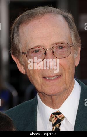 16 juin 2008 - Los Angeles, CA, États-Unis - 16 juin 2008 - Westwood, Californie - Bernie Kopell. ''Get Smart'' première de Los Angeles au Mann's Village Theatre. Crédit photo : Byron Purvis/AdMedia (crédit image : © Byron Purvis/AdMedia via ZUMA Wire) Banque D'Images