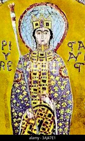 Cette image représente l'impératrice Irène, probablement Irène Doukaina, de l'œuvre byzantine du Xe siècle, Pala d'Oro. L'émail la montre flanquant une image de Marie, avec une inscription l'identifiant comme le « Auguste le plus respecté ». Banque D'Images