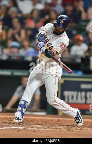1er août 2017 : les Astros de Houston quittent le joueur Marwin Gonzalez (9 ans) à la batte lors d'un match de Ligue majeure de baseball entre les Astros de Houston et les Rays de Tampa Bay au minute Maid Park à Houston, au Texas. Chris Brown/CSM(image de crédit : &copy ; Chris Brown/CSM via ZUMA Wire) Banque D'Images