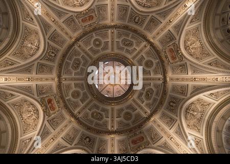 Dôme au-dessus du vestibule, Kunsthistorisches Museum Wien, Musée d'histoire de l'Art de Vienne, Autriche Banque D'Images