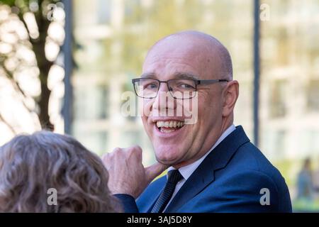 10. Avril 2025 : Bundespräsident Frank-Walter Steinmeier besucht das Haus der Geschichte à Bonn. IM Bild der Präsident der Stiftung Haus der Geschichte der Bundesrepublik Deutschland, Professeur Dr Harald Biermann. Bundespräsident Frank-Walter Steinmeier sprach AM 10. Avril 2025 im Haus der Geschichte zu Bonn mit rund 200 Schülerinnen und Schülern über das Treffen zwischen Bundeskanzler Konrad Adenauer und Frankreichs Präsidenten Charles de Gaulle an einem Tag im September im Jahr 1958, dem entscheidenden Tag für die dauerhafte Aussöhnung zwischen den früheren sogenannten Erzfeinden Frankreich und Banque D'Images