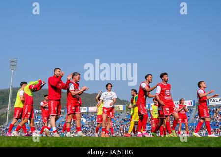 Mantova 1911 Team célèbre après avoir remporté le match lors du championnat italien de football Serie B entre Brescia Calcio FC et Mantova 1 Banque D'Images