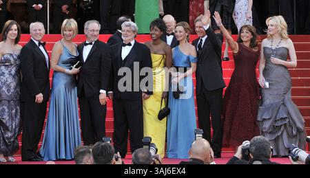 18 mai 2008 - Cannes, Etats-Unis - 18 mai 2008 - Cannes, France - Steven Spielberg, Kate Capshaw, George Lucas, Calista Flockhart, Harrison Ford, Karen Allen et Cate Blanchett. ''Indiana Jones et le Royaume du crâne de cristal'' Gala première au 61e Festival International du film de Cannes. Crédit photo : Jaguar/AdMedia Banque D'Images