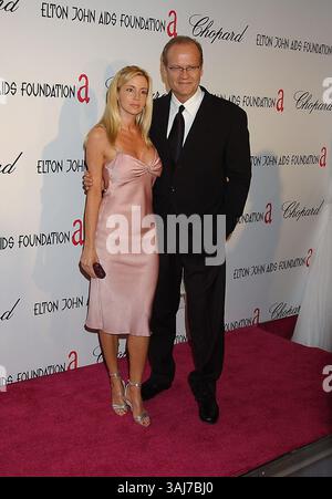 27 février 2005 - West Hollywood, CA, États-Unis - 27 février 2005 - West Holllywood, Californie - Kelsey Grammer et wfie Camille Grammer. Sir Elton John organise sa 13e soirée annuelle de visionnement des Academy Awards pour collecter des fonds pour la Fondation Elton John AIDS, qui se tient au Pacific Design Center. Crédit photo : Laura Farr/AdMedia (crédit image : © Laura Farr/AdMedia via ZUMA Wire) Banque D'Images