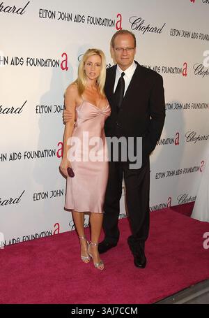 27 février 2005 - West Hollywood, CA, États-Unis - 27 février 2005 - West Holllywood, Californie - Kelsey Grammer et son épouse Camille. Sir Elton John organise sa 13e soirée annuelle de visionnement des Academy Awards pour collecter des fonds pour la Fondation Elton John AIDS, qui se tient au Pacific Design Center. Crédit photo : Laura Farr/AdMedia (crédit image : © Laura Farr/AdMedia via ZUMA Wire) Banque D'Images