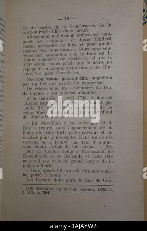 Photographie de la page 19 tirée de 'le cimetière des Mathurins' par Eugène Plouchart, publiée en 1923. L'image a été capturée le 22 juin 2021 à la médiathèque de Fontainebleau, qui fait partie de la collection locale. Banque D'Images