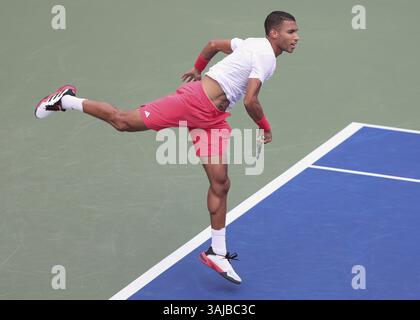 Felix Auger-Aliassime (CAN), Dubaï Duty Free Tennis Championships, Dubaï, U.A.E. Tennis - Dubaï Tennis Championships 2025 - Dubaï - ATP 500 - Dubaï du Banque D'Images