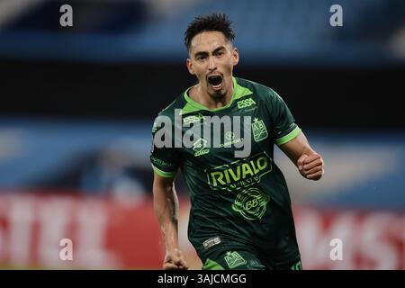 Avellaneda, Argentine – 10 avril 2025 : Racing Club a subi une défaite de 0-2 contre l'Atlético Bucaramanga, de Colombie, lors d'un match en phase de groupes de la Copa Libertadores à l'Estadio Presidente Perón. La partie Argentine a été incapable de percer la défense colombienne, tandis que les visiteurs ont capitalisé sur leurs chances d'obtenir une victoire historique à l'extérieur. (Crédit : UNAR AGENCY) Banque D'Images