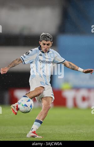 Avellaneda, Argentine – 10 avril 2025 : Racing Club a subi une défaite de 0-2 contre l'Atlético Bucaramanga, de Colombie, lors d'un match en phase de groupes de la Copa Libertadores à l'Estadio Presidente Perón. La partie Argentine a été incapable de percer la défense colombienne, tandis que les visiteurs ont capitalisé sur leurs chances d'obtenir une victoire historique à l'extérieur. (Crédit : UNAR AGENCY) Banque D'Images