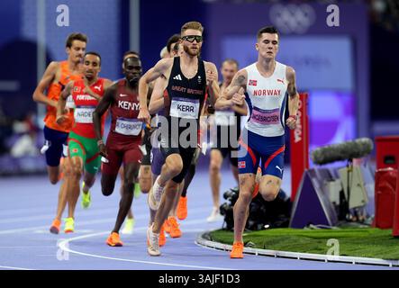 Photo datée du 04-08-2024 du Britannique Josh Kerr et du norvégien Jakob Ingebrigtsen lors de la demi-finale du 1500m masculin au stade de France. Josh Kerr et Jakob Ingebrigtsen sont prêts à renouveler leur rivalité lorsque la paire se heurtera à la rencontre d'athlétisme de Londres en juillet. Date d'émission : vendredi 11 avril 2025. Banque D'Images