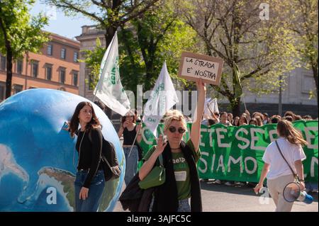 Rome, Italie. 11 avril 2025. Rome, Italie 11 avril 2025 : vendredi pour crédit futur : andrea sabbadini/Alamy Live News Banque D'Images