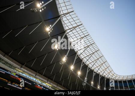 Londres, Royaume-Uni. 10 avril 2025. Le Tottenham Hotspur Stadium est prêt pour le match de l'UEFA Europa League entre Tottenham Hotspur et l'Eintracht Frankfurt à Londres. Crédit : Gonzales photo/Alamy Live News Banque D'Images