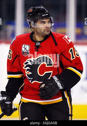 28 déc. 2009 - Calgary, Alberta, Canada - photo de profil de joueur de la LNH sur Nigel Dawes des Flames de Calgary lors d'un récent match à Calgary. (Crédit image : © Larry MacDougal via ZUMA Wire) Banque D'Images