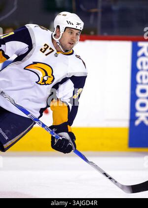 31 janv. 2009 - Calgary, Alberta, Canada - photo de profil de joueur de la LNH sur Matt Ellis des Sabres de Buffalo lors d'un récent match de hockey à Calgary. (Crédit image : © Larry MacDougal via ZUMA Wire) Banque D'Images