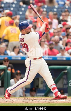 4 juin 2017 : Cameron Rupp (29), le receveur des Philadelphia Phillies, en action lors du match MLB entre les Giants de San Francisco et les Philadelphia Phillies au Citizens Bank Park à Philadelphie, en Pennsylvanie. Les Phillies de Philadelphie ont gagné 9-7. Christopher Szagola/CSM(image de crédit : &copy ; Chris Szagola/CSM via ZUMA Wire) Banque D'Images