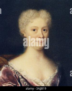 Ce portrait de famille réalisé en 1726 par Arnold Boonen met en scène Marie Louise de Hesse-Kassel, Princesse d’Orange, avec ses enfants Anna Charlotta Amalia et Willem IV. L’huile sur toile met en valeur la lignée royale et le statut noble de la famille. Banque D'Images