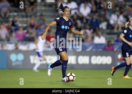 17 juin 2017 - Cary, Caroline du Nord, États-Unis - Cary, Caroline du Nord - samedi 17 juin 2017 : Abby Erceg lors d'un match de la saison régulière de la National Women's Soccer League (NWSL) entre le courage de Caroline du Nord et les Boston Breakers au stade Sahlenâ€™s du WakeMed Soccer Park. Le courage a remporté le match 3-1. (Crédit image : © Andy Mead/ISIPhotos via ZUMA Wire) Banque D'Images