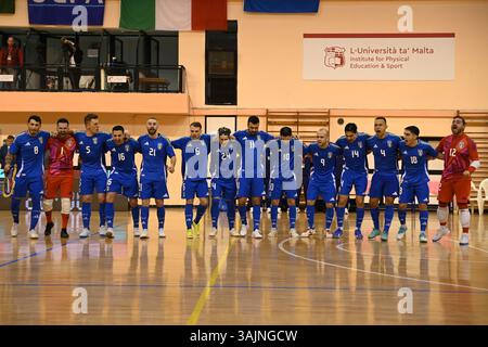 Gzira, Malte. 11 avril 2025. L'équipe italienne crie après avoir chanté l'hymne national italien avant le début du championnat de futsal de l'UEFA 2026 - main Round - Group 2 match entre la Biélorussie et l'Italie au Tal-Qroqq University Sports Hall à Gzira, Malte le 11 avril 2025 lors de l'UEFA Futsal Euro 26 - Belarus vs Italy, football italien Futsal 5 match à Gzira, Malte, 11 avril 2025 crédit : Agence photo indépendante/Alamy Live News Banque D'Images