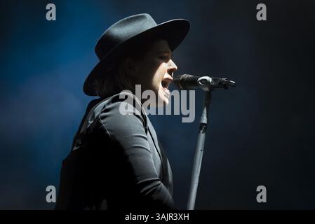 27 mai 2017 - Toronto, Ontario, Canada - la musicienne canadienne SERENA RYDER a donné un concert à guichet fermé au CBC Music Festival, qui a lieu à Echo Beach, à Toronto. En photo : SERENA RYDER (crédit image : © Angel Marchini via ZUMA Wire) Banque D'Images