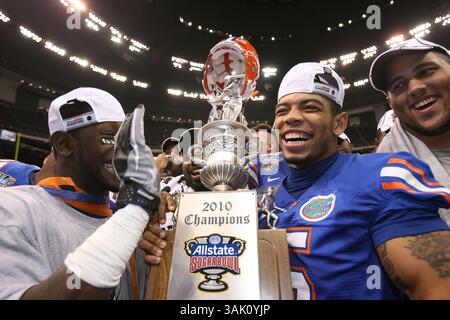 02 janvier 2010 - Nouvelle-Orléans, LOS ANGELES, États-Unis - 1er janvier 2010 : la Floride célèbre après avoir battu Cincinnati lors de l'Allstate Sugar Bowl 2010 dans le Superdome de Louisiana à la Nouvelle-Orléans, Los ANGELES. Tyler Kaufman/CSM. (Crédit image : © Tyler Kaufmann/Cal Sport Media/ZUMApress.com) Banque D'Images