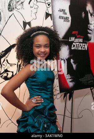 15 octobre 2009 - Philadelphie, Pennsylvanie, États-Unis - EMERALD-ANGEL YOUNG sur le tapis rouge au Festival du film de Philadelphie projection de 'Law Abiding Citizen' Law Abiding Citizen suit un brillant sociopathe qui orchestre une série de meurtres de haut niveau qui s'emparent de la ville de Philadelphie. (Crédit image : © Ricky Fitchett/ZUMA Press) Banque D'Images