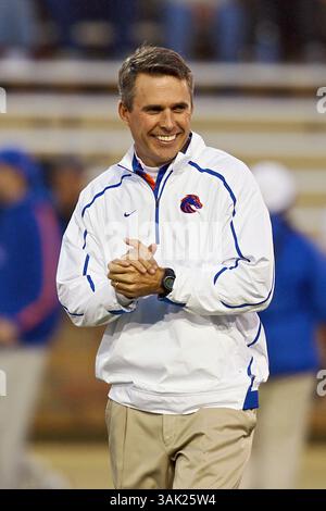 14 octobre 2009 : Chris Petersen, entraîneur-chef de Boise State. . Les Broncos de Boise State ont battu le Tulsa Golden Hurricane 28-21, à Tulsa, Oklahoma. Richey Miller/CSM (crédit image : © Richey Miller/Cal Sport Media/ZUMA Press) Banque D'Images