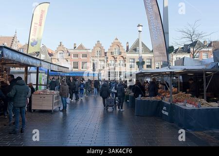 Dordrecht pays-Bas - 27 janvier - 2024 - jour de marché dans la ville historique de Dordrecht aux pays-Bas Banque D'Images