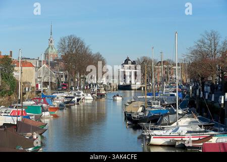 Dordrecht pays-Bas - 27 janvier - 2024 - canal dans la vieille ville de Dordrecht Banque D'Images