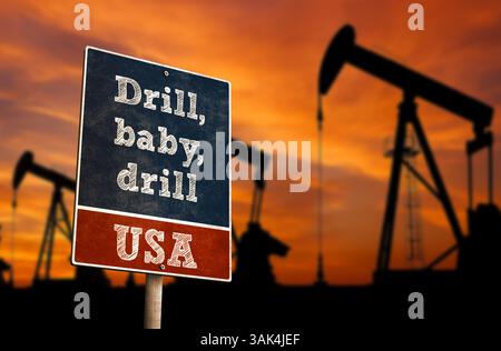 Drill, Baby, Drill slogan avec des pompes de l'industrie pétrolière en arrière-plan Banque D'Images