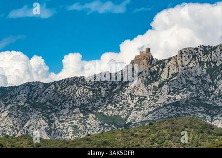 Château médiéval cathare de Peyrepertuse, sud de la France Banque D'Images