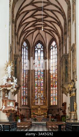 Intérieur de la cathédrale Saint-Pierre-et-Paul (en tchèque 'Katedrála svatého Petra a Pavla'), sur la colline Petrov, vieille ville de Brno, Tchéquie Banque D'Images