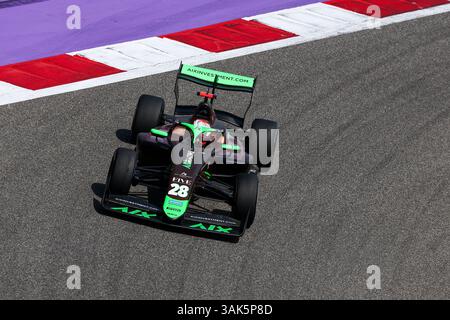 28 BEDRIN Nikita (ita), AIX Racing, Dallara F3 2025, action lors de la 2ème manche du Championnat FIA de formule 3 2025 du 11 au 13 avril 2025 sur le circuit International de Bahreïn, à Sakhir, Bahreïn Banque D'Images
