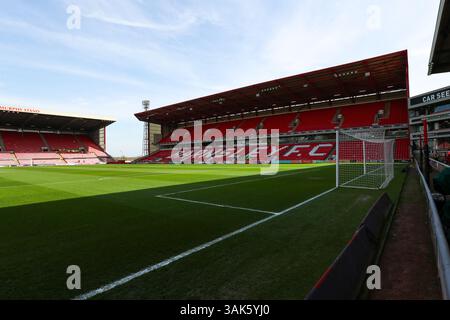 Stade d'Oakwell, Barnsley, Angleterre - 12 avril 2025 vue générale du stade d'Oakwell - avant le match Barnsley v Bolton Wanderers, Sky Bet League One, 2024/25, stade d'Oakwell, Barnsley, Angleterre - 12 avril 2025 crédit : Mathew Marsden/WhiteRosePhotos/Alamy Live News Banque D'Images