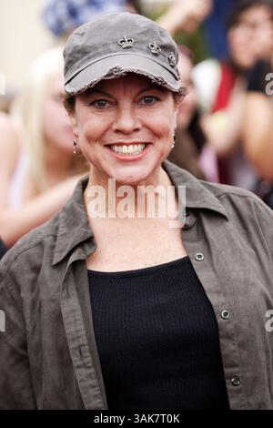 22 avril 2107 - FICHIER PHOTO - L'actrice populaire ERIN MORAN, un pilier à la télévision de la fin des années 60 au milieu des années 80 et surtout connue pour son rôle de petite sœur dans la sitcom 'Happy Days', est morte. Elle avait 56 ans. Les autorités de l'Indiana ont trouvé son corps samedi après-midi après avoir reçu un appel 911 à 16h07 pour 'une femme insensible.' Les premiers intervenants ont trouvé son DOA. Photo : Nov 23, 2008 - El Cajon, Californie, USA - L'actrice ERIN MORAN arrive à la 62ème parade annuelle Mother Goose à El Cajon. (Crédit image : © Jerod Harris/ZUMA Press) Banque D'Images