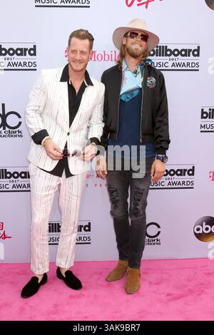 21 mai 2017 - Las Vegas, NV, USA - LAS VEGAS - 21 MAI : Florida Georgia Line, Tyler Hubbard, Brian Kelley aux Billboard Music Awards 2017 - arrivées à la T-Mobile Arena le 21 mai 2017 à Las Vegas, NV (crédit image : © Kathy Hutchins/Newscom via ZUMA Press) Banque D'Images