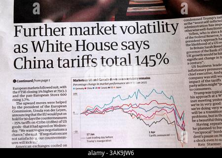 "De nouvelles turbulences sur le marché alors que la Maison Blanche dit que les tarifs douaniers de la Chine (Trump) sont de 145%" le journal Guardian titre la première page de la guerre commerciale tarifaire 11 avril 2025 Londres Royaume-Uni Banque D'Images
