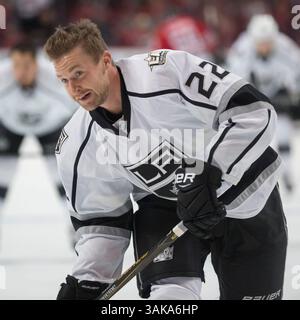 30 octobre 2016 : Chicago, Illinois, États-Unis - King #22 Trevor Lewis en action avant le match de la Ligue nationale de hockey entre les Blackhawks de Chicago et les Kings de Los Angeles au United Center à Chicago, il. (Image de crédit : &copy ; Mike Wulf/CSM via ZUMA Wire) Banque D'Images