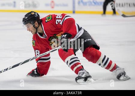 06 novembre 2016 : Chicago, Illinois, États-Unis - Blackhawk #38 Ryan Hartman en action lors du match de la Ligue nationale de hockey entre les Blackhawks de Chicago et les Stars de Dallas au United Center à Chicago, il. (Image de crédit : &copy ; Mike Wulf/CSM via ZUMA Wire) Banque D'Images