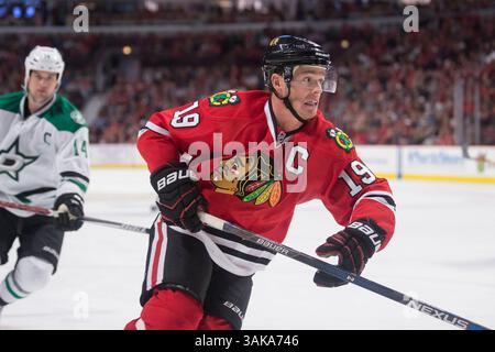 06 novembre 2016 : Chicago, Illinois, États-Unis - Blackhawk #19 Jonathan Toews en action lors du match de la Ligue nationale de hockey entre les Blackhawks de Chicago et les Stars de Dallas au United Center à Chicago, il. (Image de crédit : &copy ; Mike Wulf/CSM via ZUMA Wire) Banque D'Images